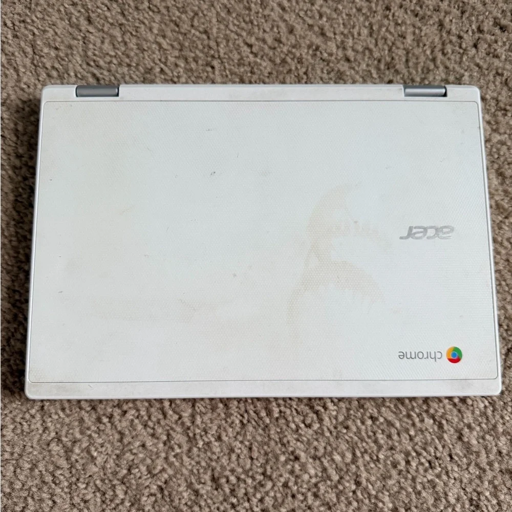 Acer Chromebook - White and Black